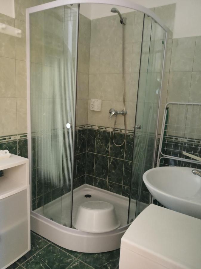 Atlas Apartman Bük Εξωτερικό φωτογραφία